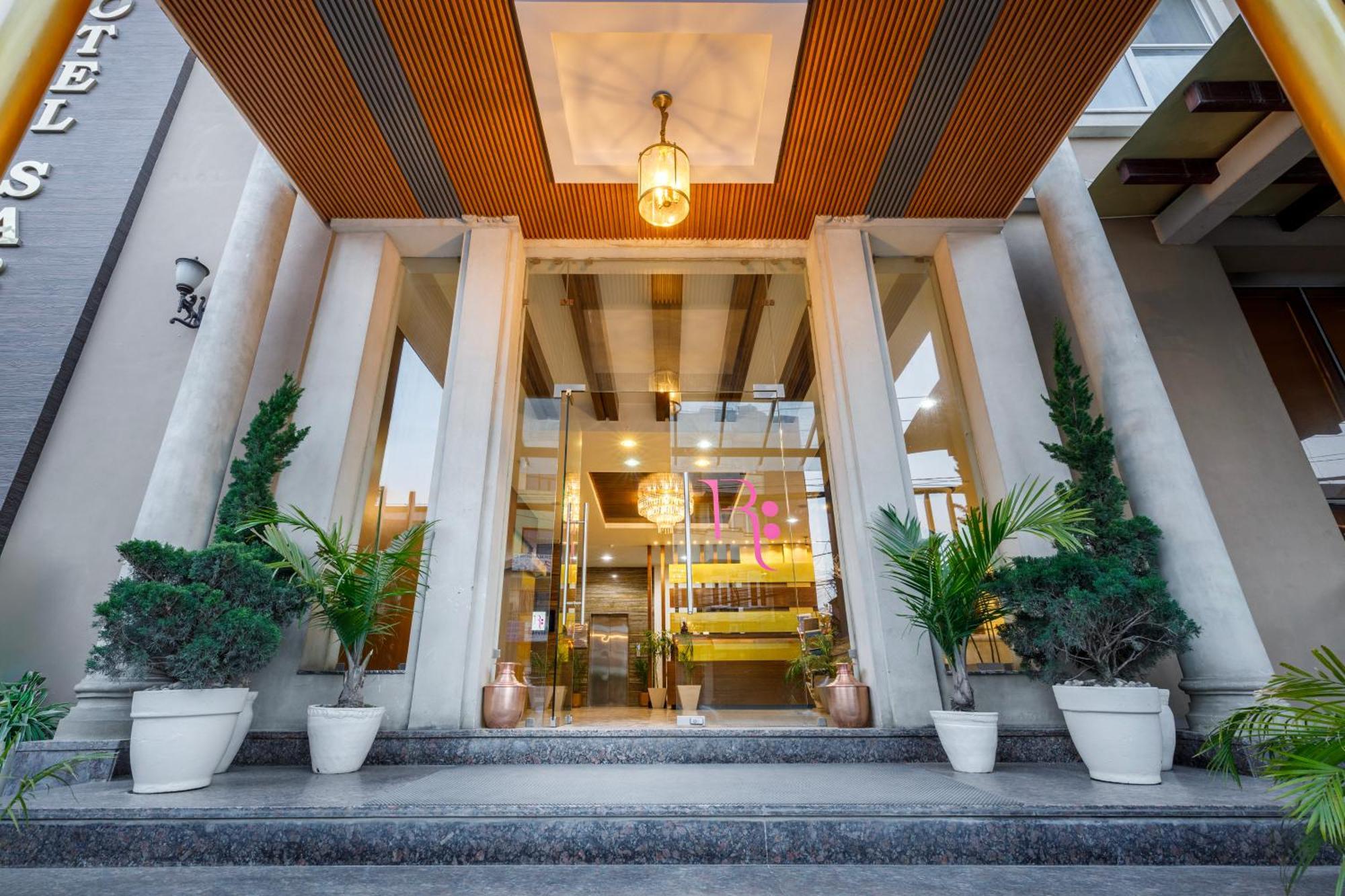 Sabrina 4* Kathmandu